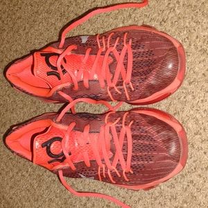 Girls size 4y Nike KD 8 shoes